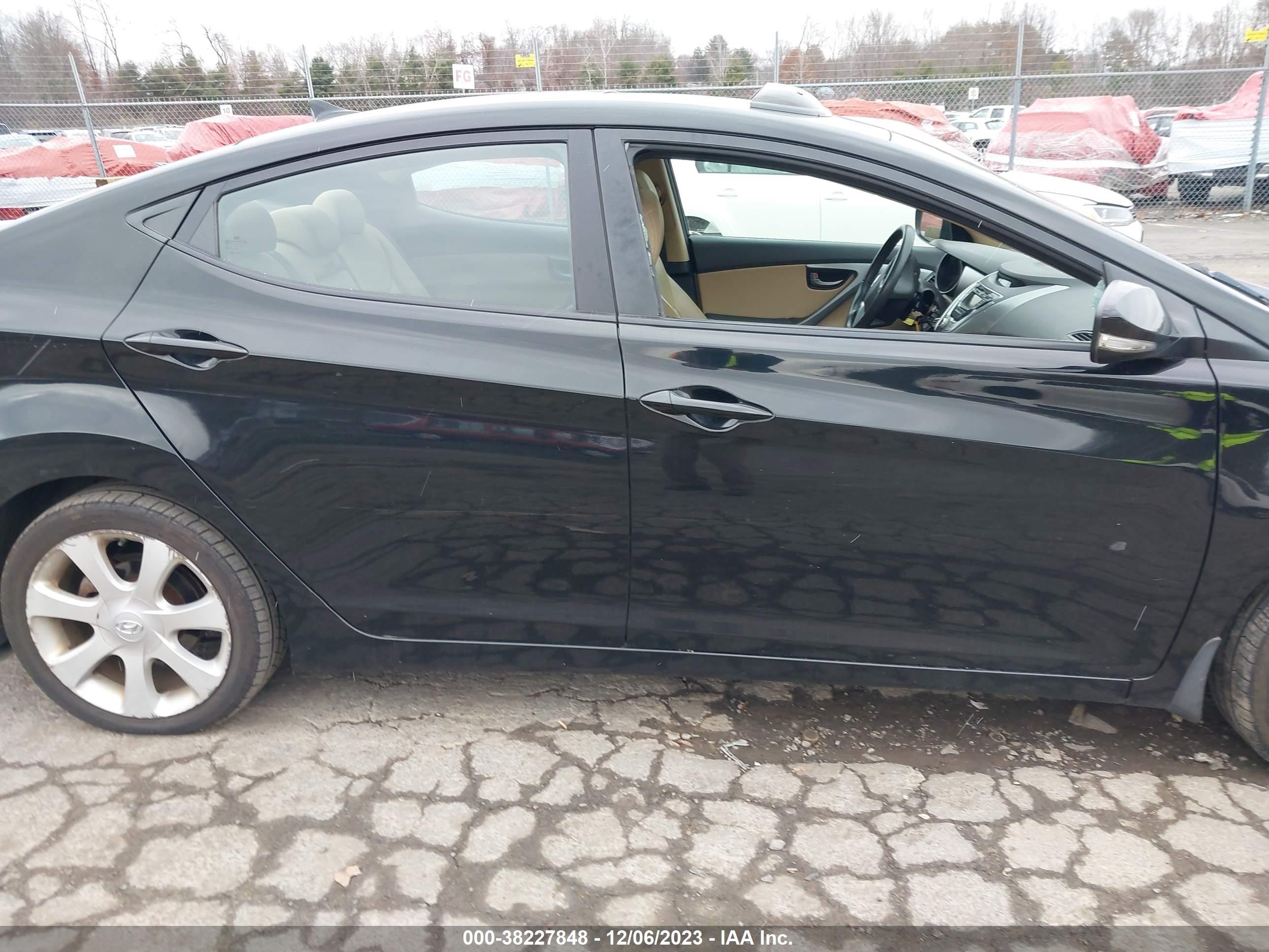 Photo 13 VIN: KMHDH4AE0DU569162 - HYUNDAI ELANTRA 