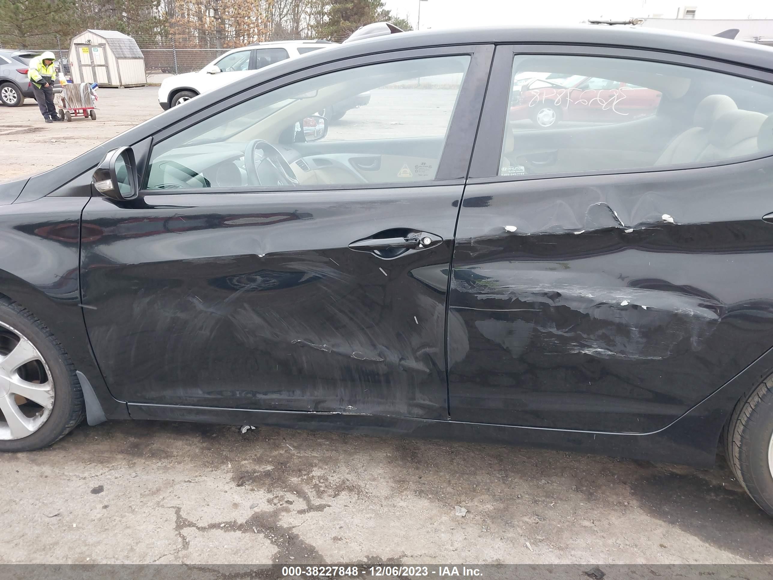 Photo 14 VIN: KMHDH4AE0DU569162 - HYUNDAI ELANTRA 