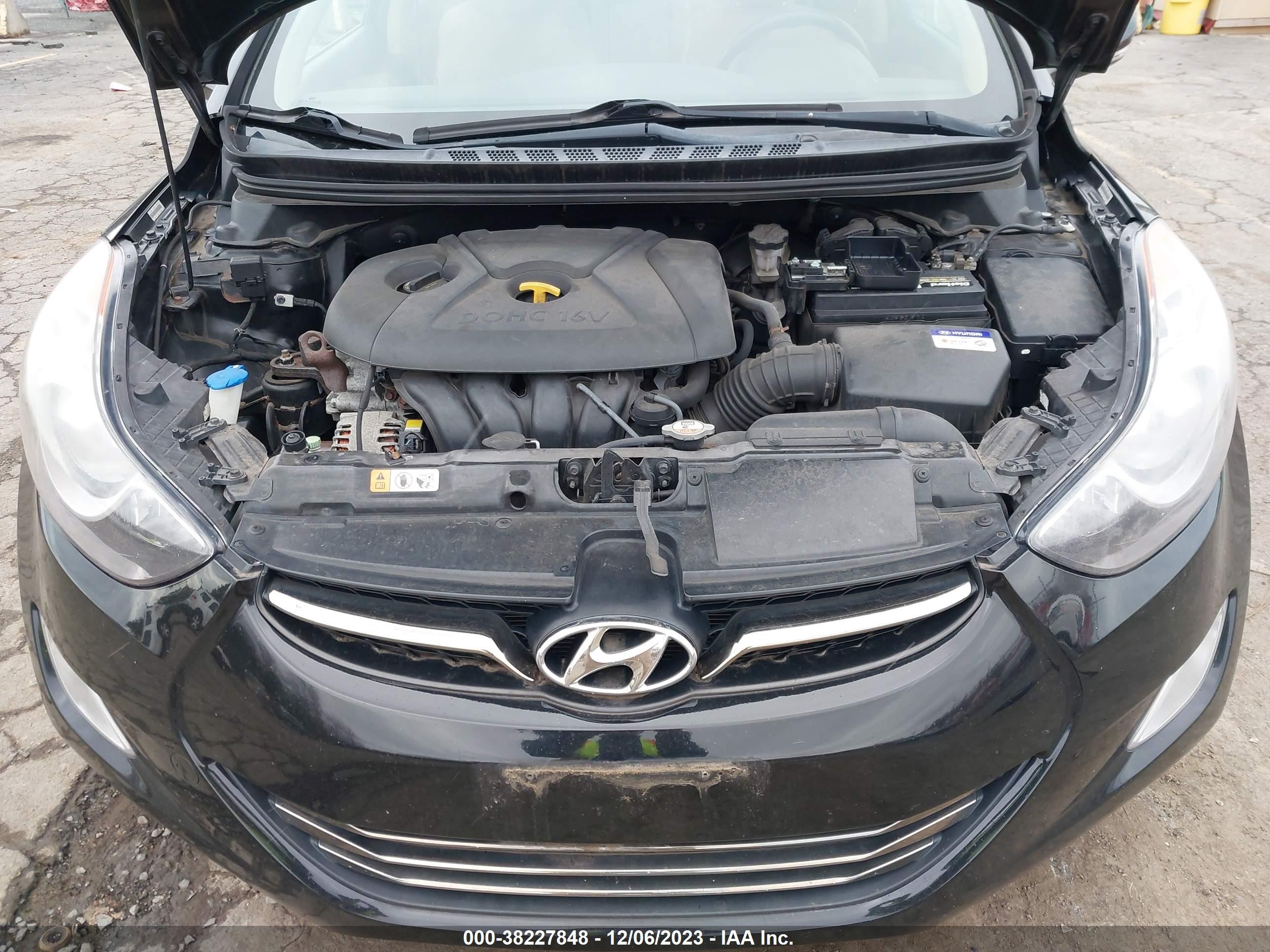 Photo 9 VIN: KMHDH4AE0DU569162 - HYUNDAI ELANTRA 