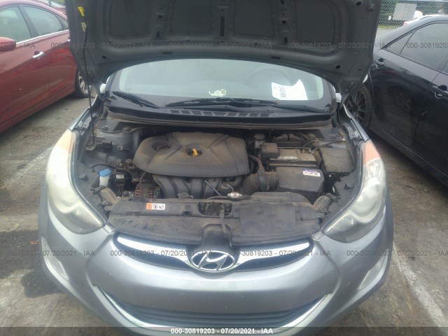 Photo 9 VIN: KMHDH4AE0DU577696 - HYUNDAI ELANTRA 