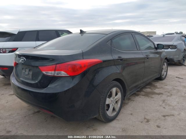 Photo 3 VIN: KMHDH4AE0DU666801 - HYUNDAI ELANTRA 