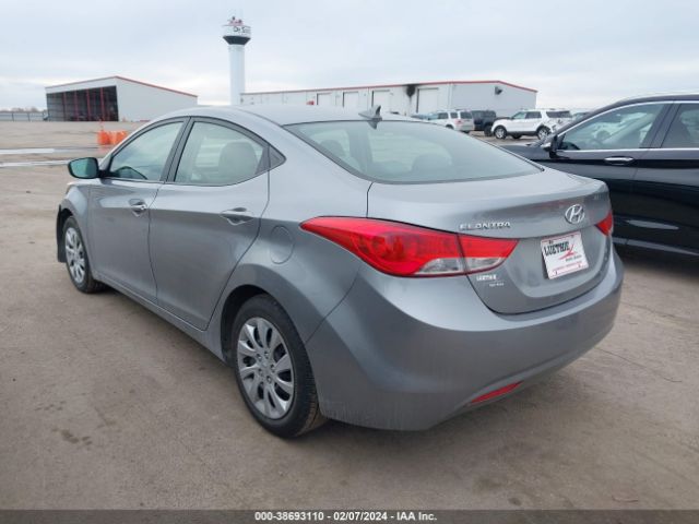 Photo 2 VIN: KMHDH4AE0DU669889 - HYUNDAI ELANTRA 