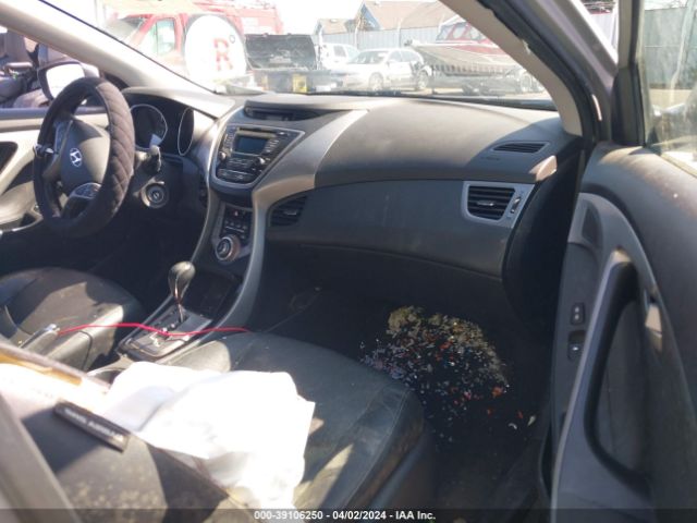 Photo 4 VIN: KMHDH4AE0DU693335 - HYUNDAI ELANTRA 