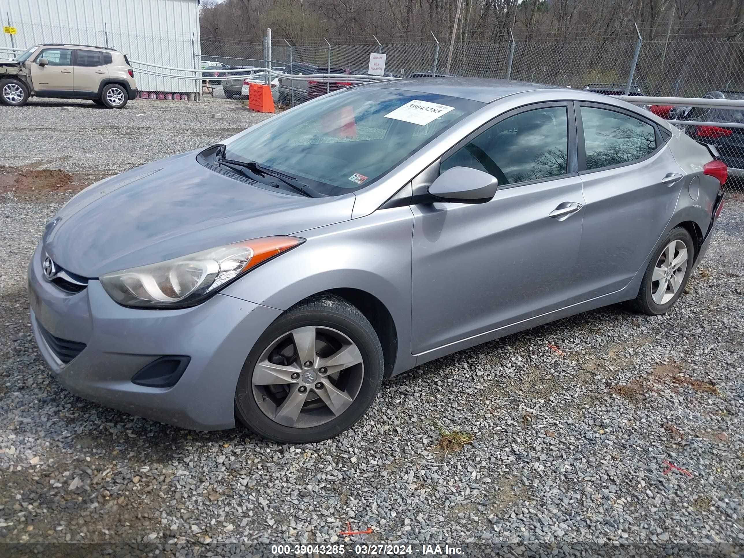 Photo 1 VIN: KMHDH4AE0DU721103 - HYUNDAI ELANTRA 