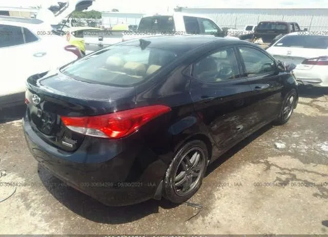 Photo 3 VIN: KMHDH4AE0DU876735 - HYUNDAI ELANTRA 