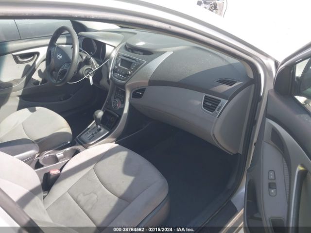 Photo 4 VIN: KMHDH4AE0DU897326 - HYUNDAI ELANTRA 