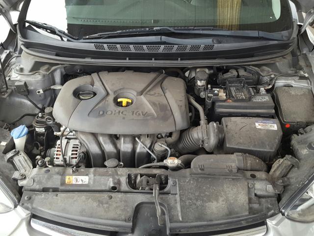 Photo 6 VIN: KMHDH4AE0FU279684 - HYUNDAI ELANTRA SE 