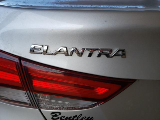 Photo 8 VIN: KMHDH4AE0FU284237 - HYUNDAI ELANTRA SE 