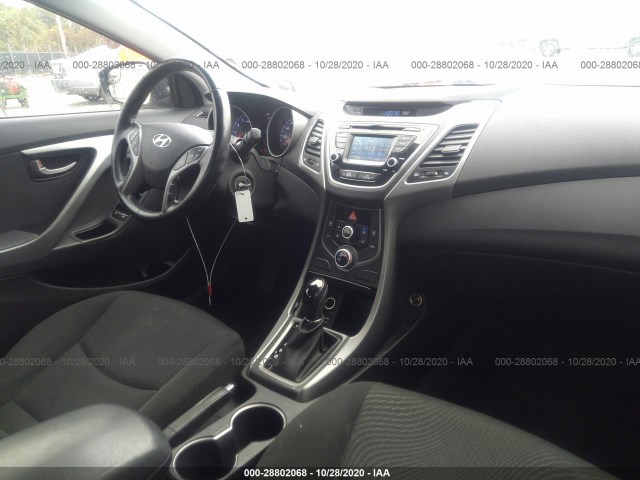 Photo 4 VIN: KMHDH4AE0FU322971 - HYUNDAI ELANTRA 