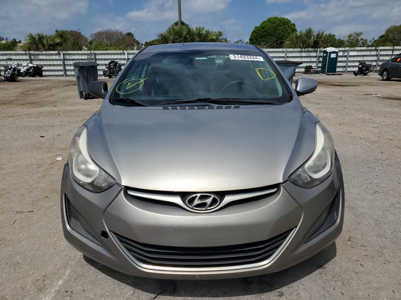 Photo 4 VIN: KMHDH4AE0FU348227 - HYUNDAI ELANTRA 