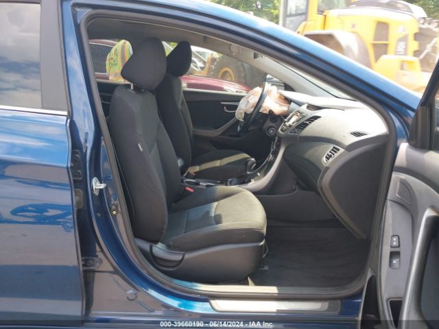 Photo 4 VIN: KMHDH4AE0FU353900 - HYUNDAI ELANTRA 