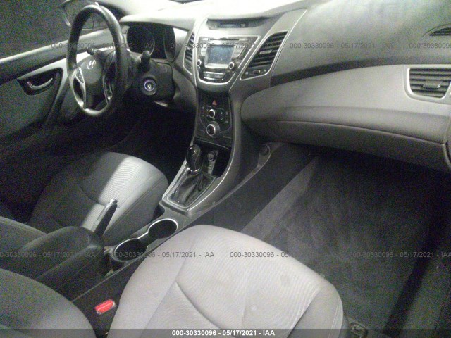 Photo 4 VIN: KMHDH4AE0FU382636 - HYUNDAI ELANTRA 