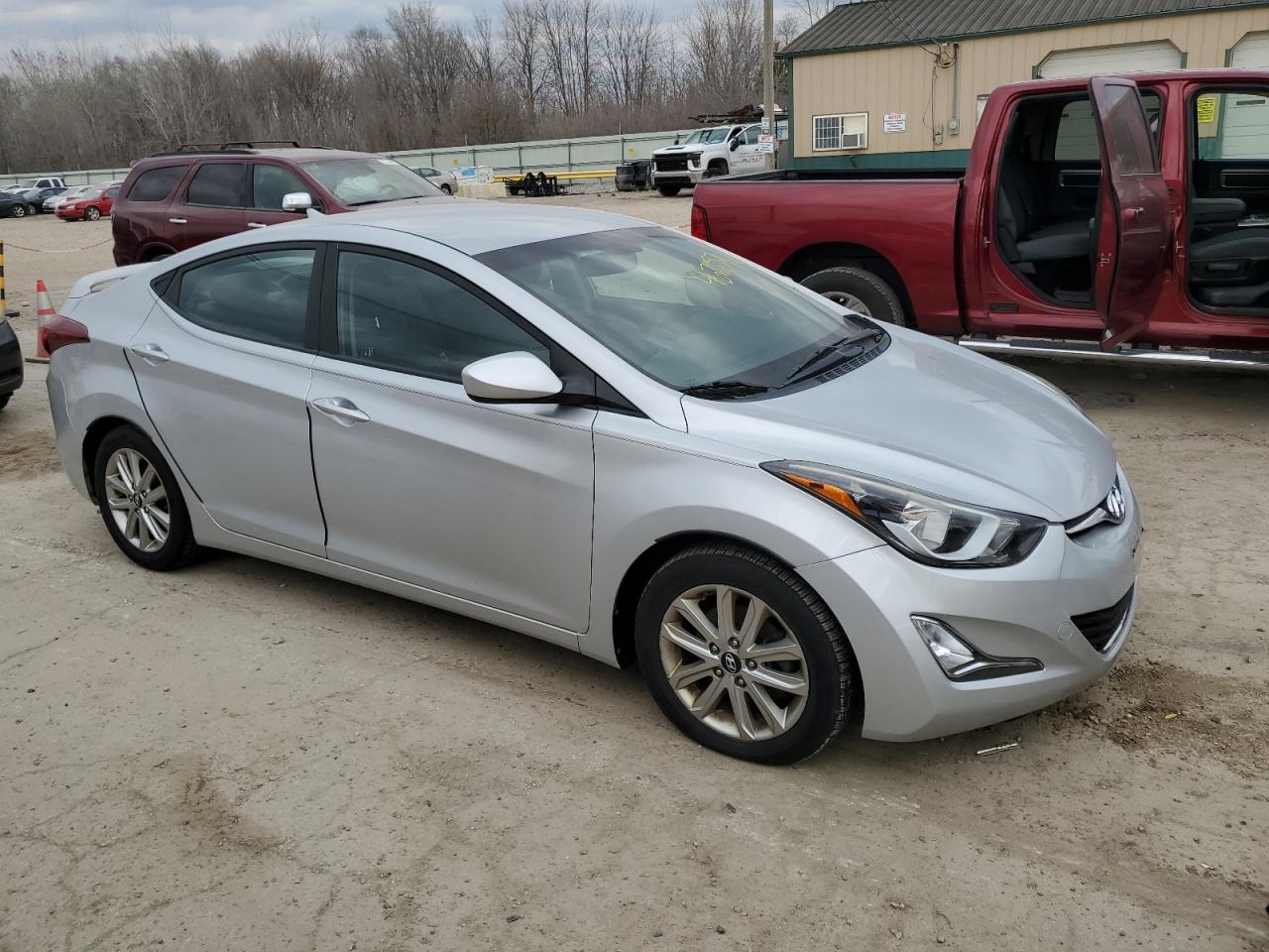 Photo 3 VIN: KMHDH4AE0FU414811 - HYUNDAI ELANTRA 