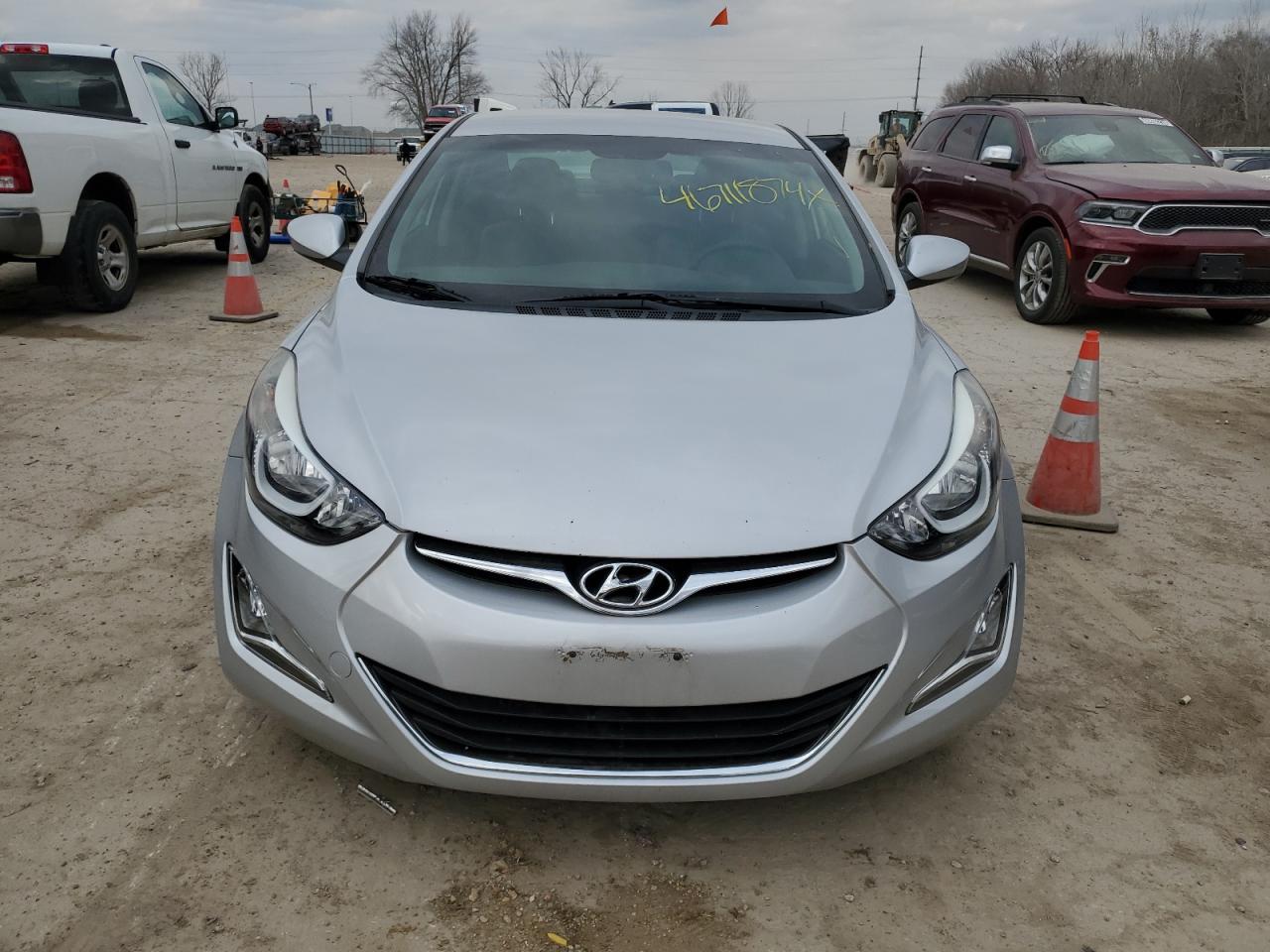 Photo 4 VIN: KMHDH4AE0FU414811 - HYUNDAI ELANTRA 