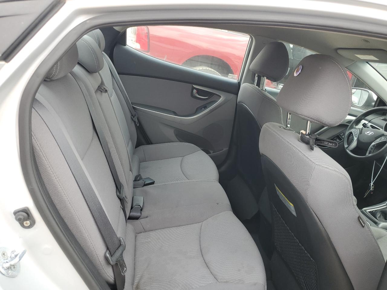 Photo 9 VIN: KMHDH4AE0FU414811 - HYUNDAI ELANTRA 