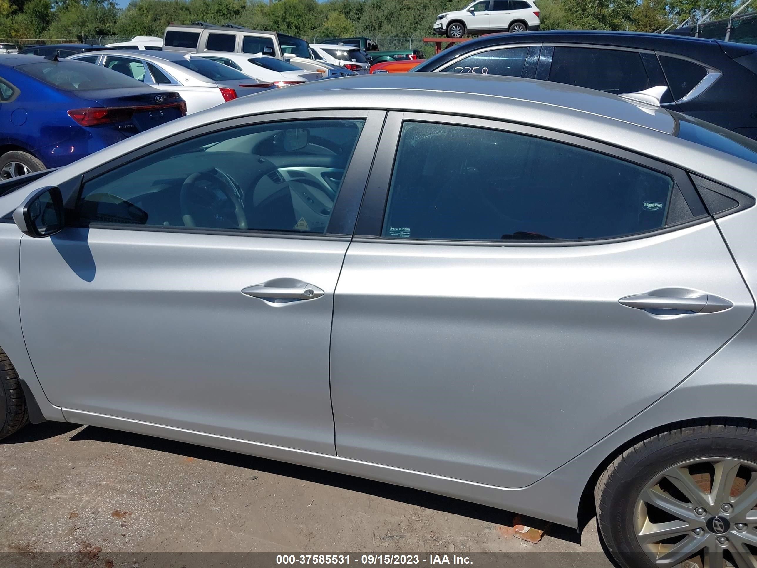 Photo 14 VIN: KMHDH4AE0FU436601 - HYUNDAI ELANTRA 