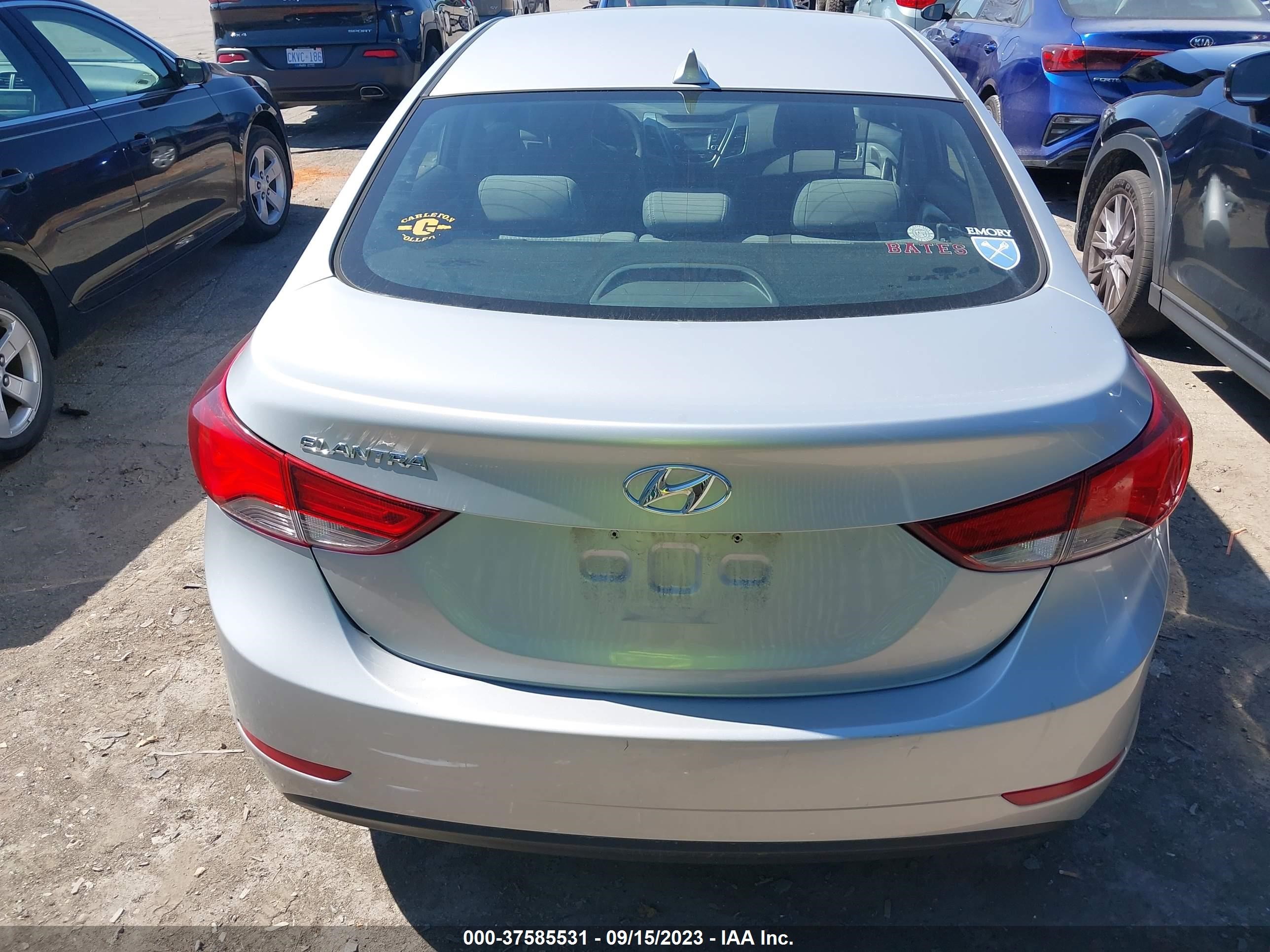 Photo 16 VIN: KMHDH4AE0FU436601 - HYUNDAI ELANTRA 