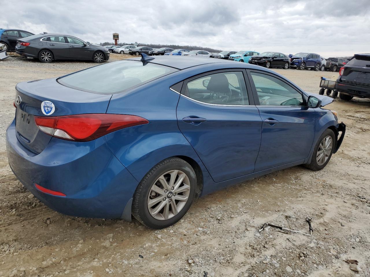 Photo 2 VIN: KMHDH4AE0FU456699 - HYUNDAI ELANTRA 