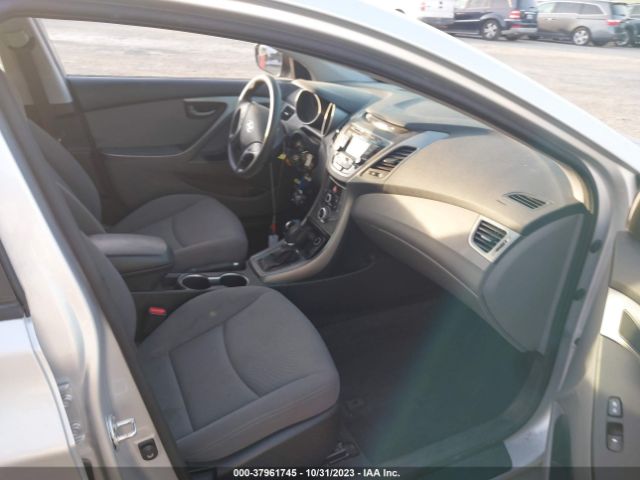 Photo 4 VIN: KMHDH4AE0GU480924 - HYUNDAI ELANTRA 