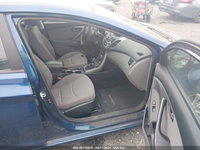 Photo 4 VIN: KMHDH4AE0GU528261 - HYUNDAI ELANTRA 