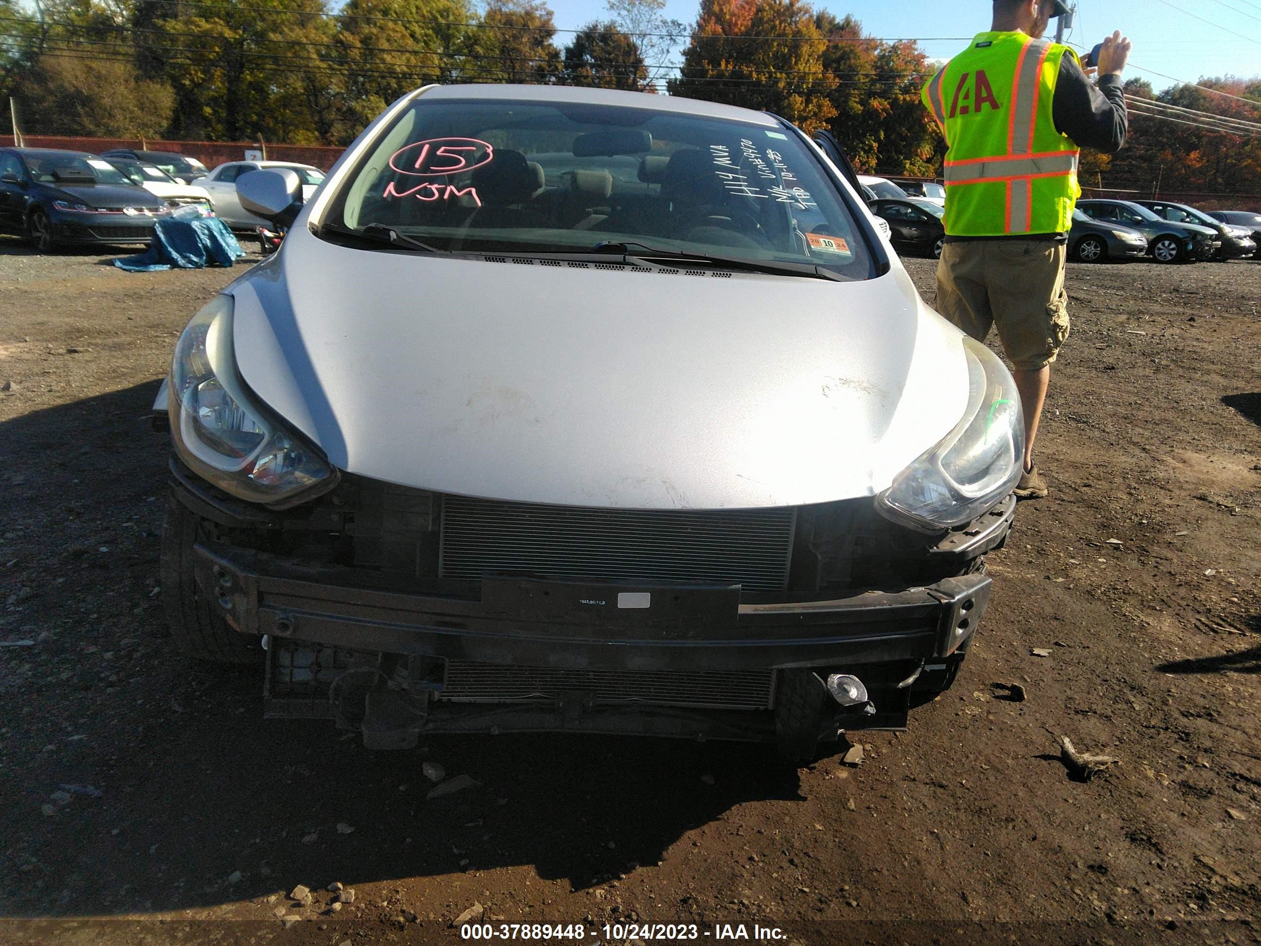 Photo 5 VIN: KMHDH4AE0GU579470 - HYUNDAI ELANTRA 