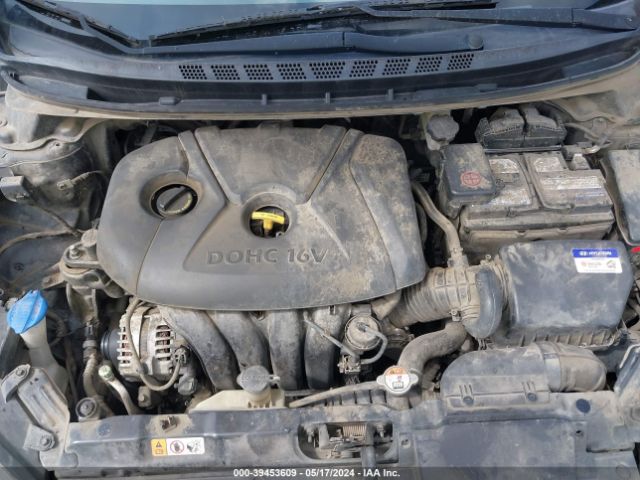 Photo 9 VIN: KMHDH4AE0GU632958 - HYUNDAI ELANTRA 