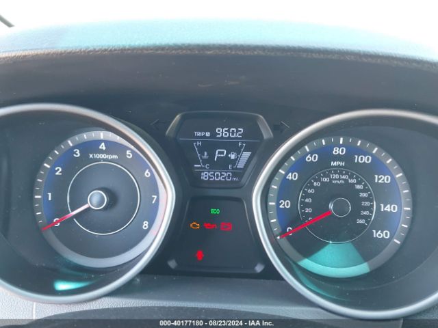 Photo 6 VIN: KMHDH4AE0GU633625 - HYUNDAI ELANTRA 