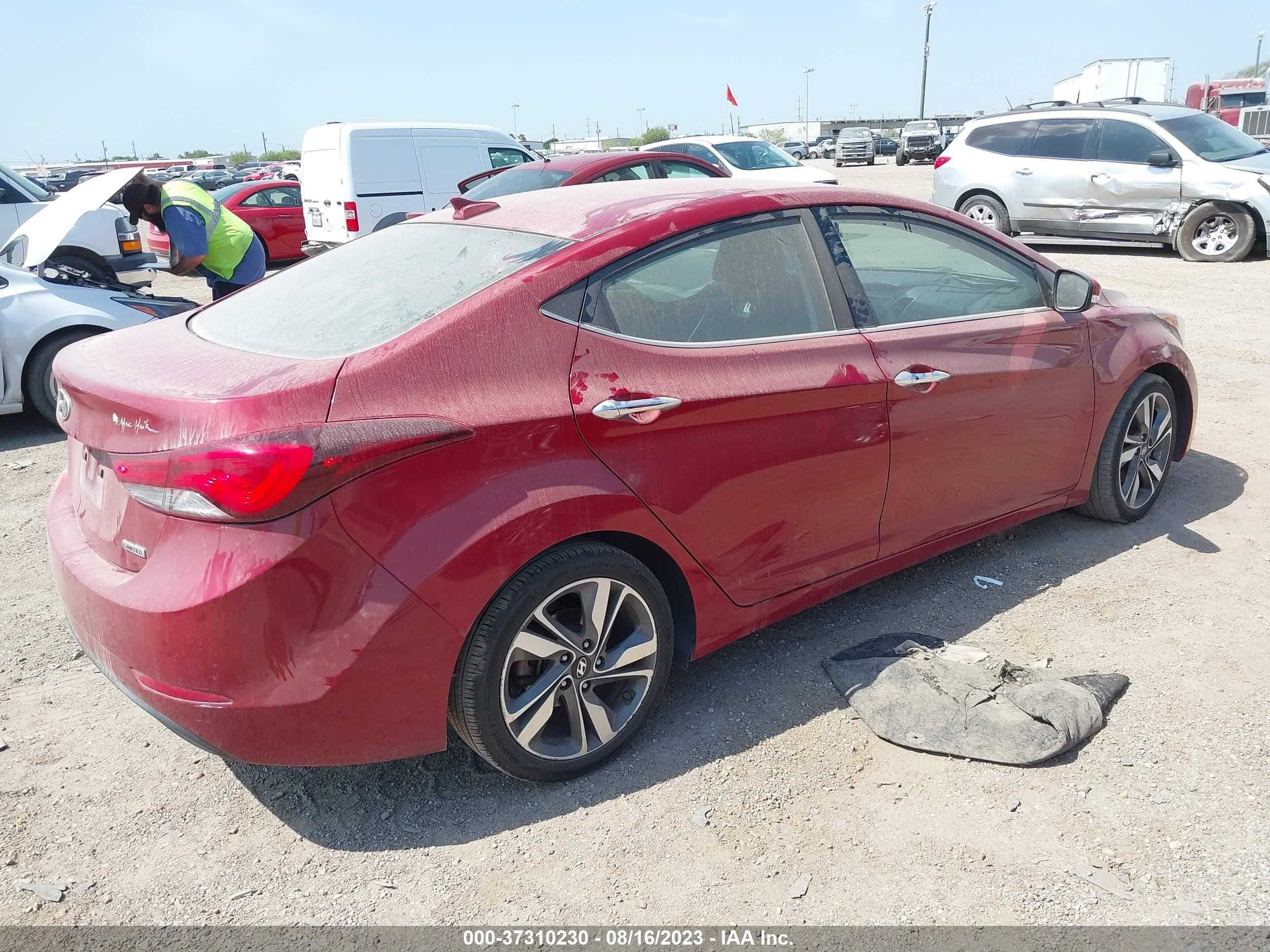 Photo 3 VIN: KMHDH4AE0GU635911 - HYUNDAI ELANTRA 