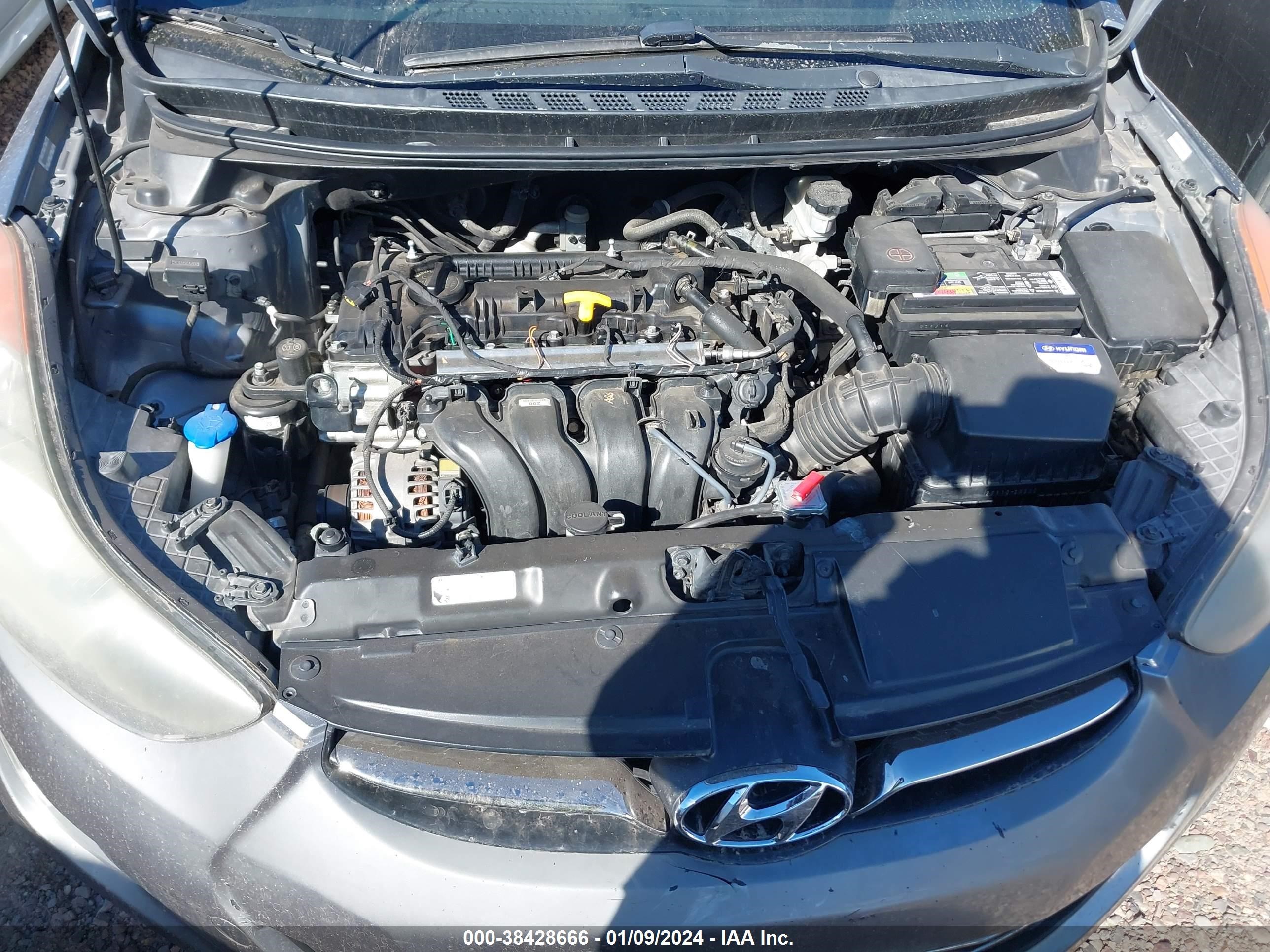 Photo 9 VIN: KMHDH4AE1BU103348 - HYUNDAI ELANTRA 