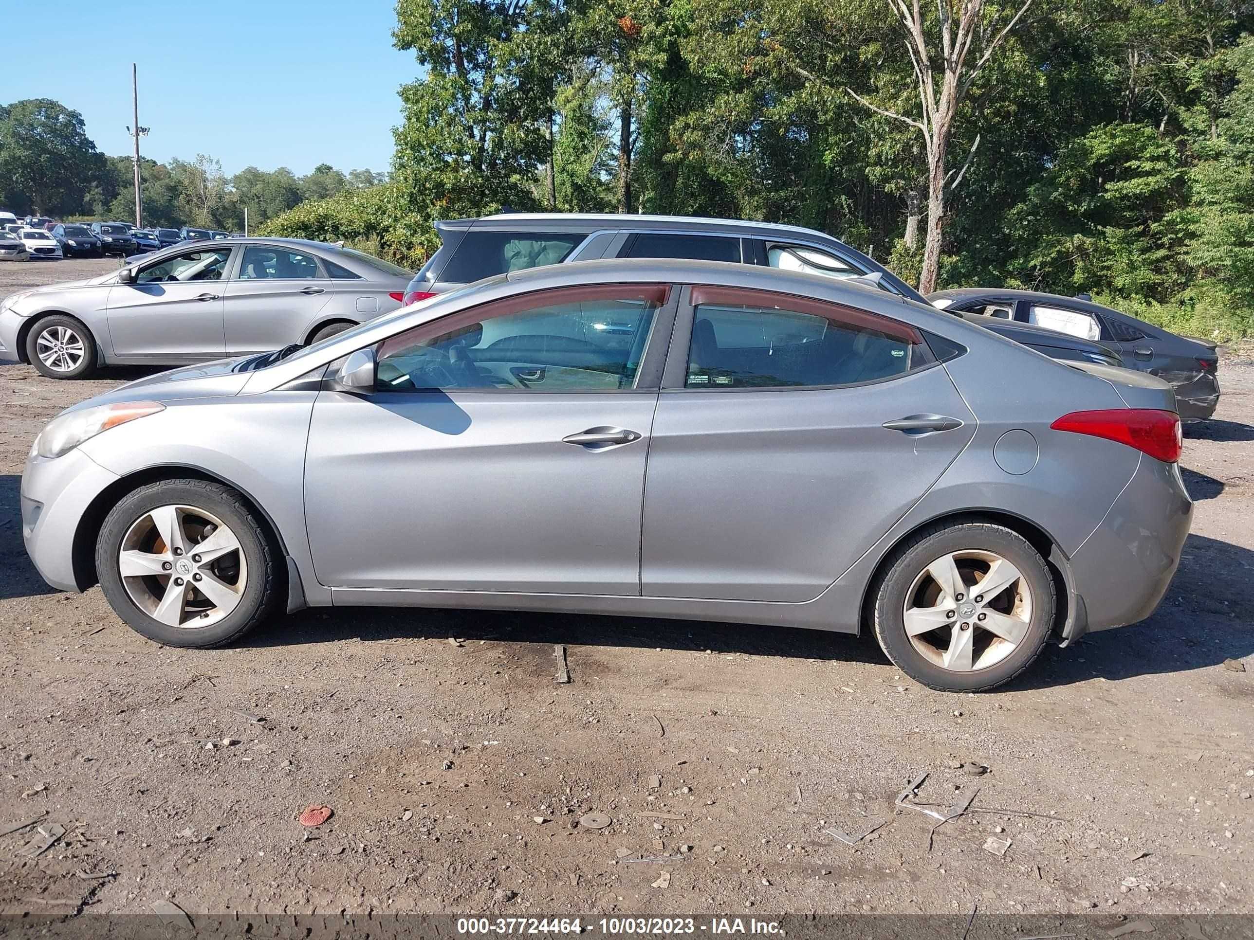 Photo 13 VIN: KMHDH4AE1BU108212 - HYUNDAI ELANTRA 