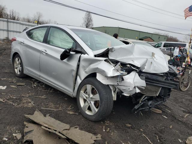 Photo 3 VIN: KMHDH4AE1BU138844 - HYUNDAI ELANTRA 