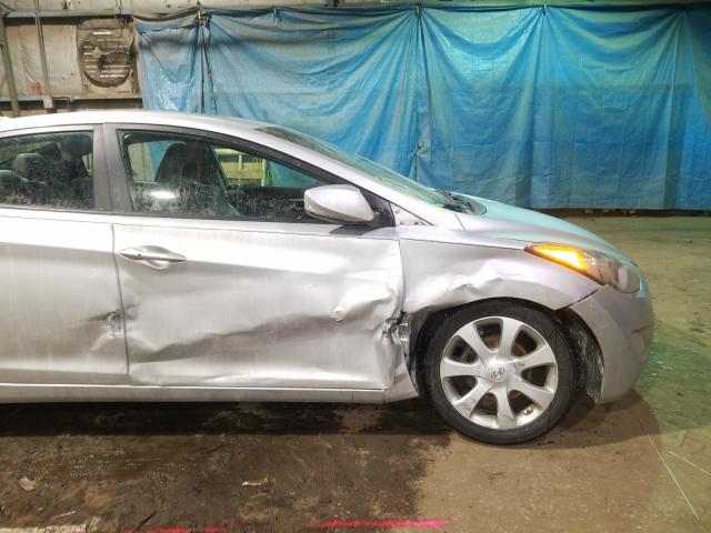 Photo 8 VIN: KMHDH4AE1BU168720 - HYUNDAI ELANTRA 