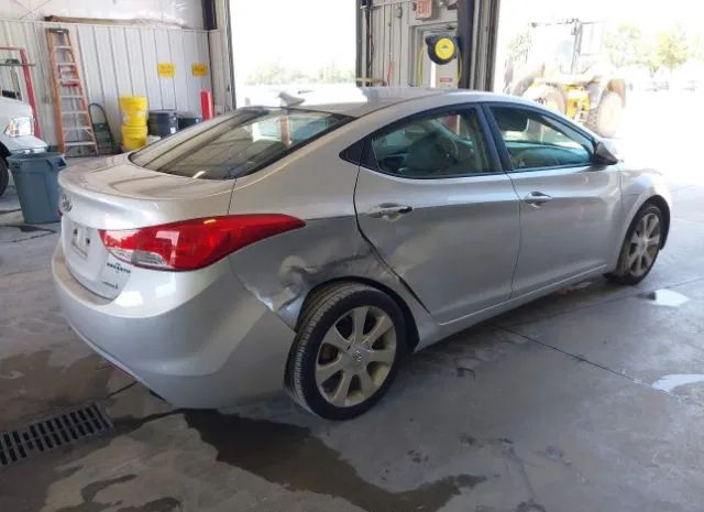 Photo 3 VIN: KMHDH4AE1CU258404 - HYUNDAI ELANTRA 