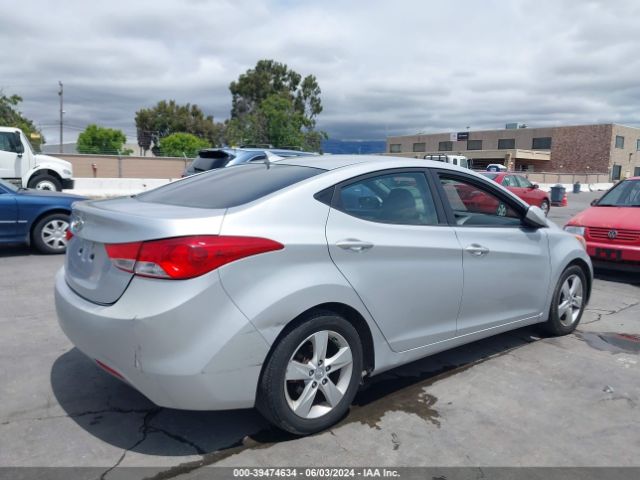 Photo 3 VIN: KMHDH4AE1CU288891 - HYUNDAI ELANTRA 