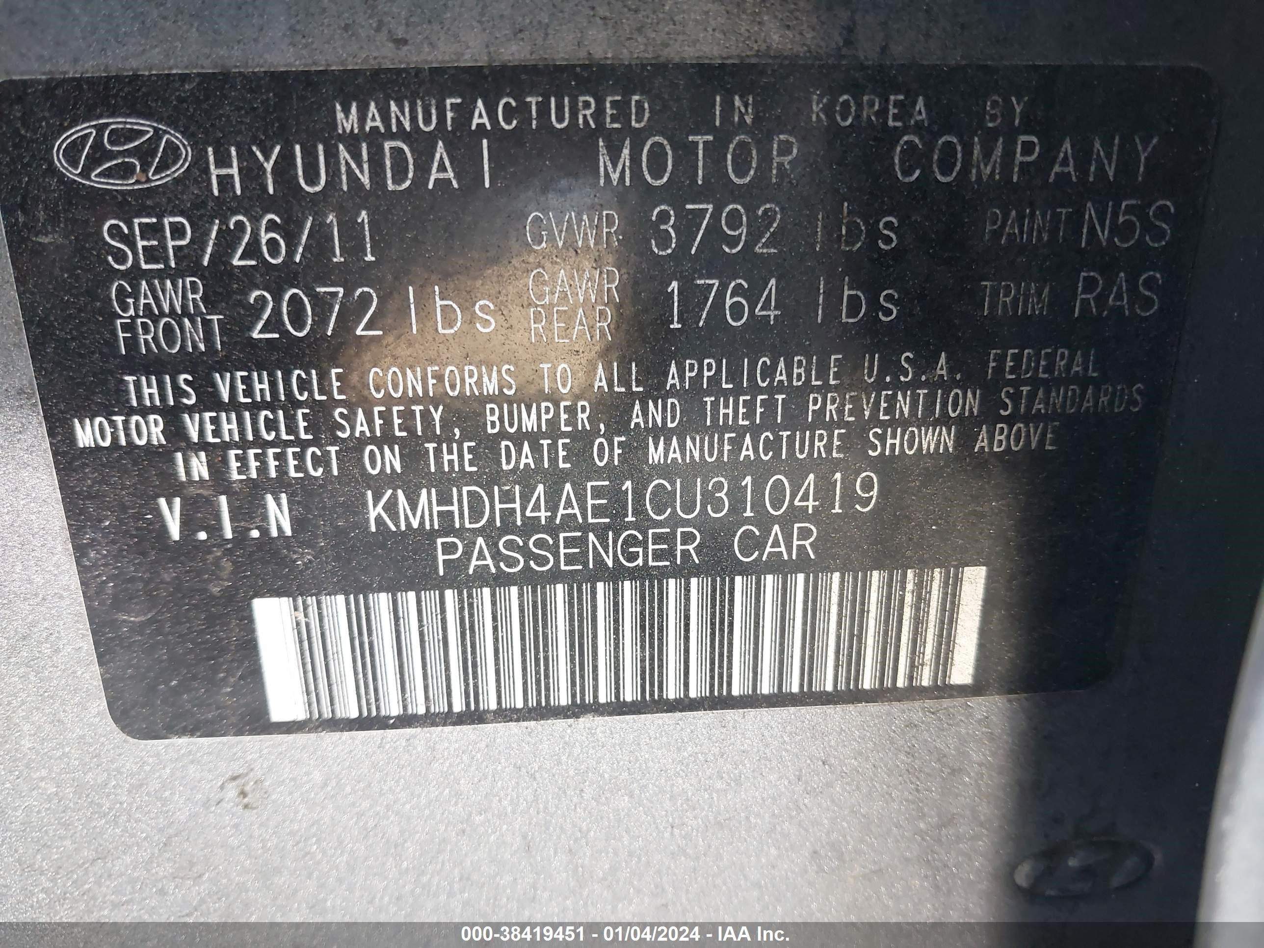 Photo 8 VIN: KMHDH4AE1CU310419 - HYUNDAI ELANTRA 