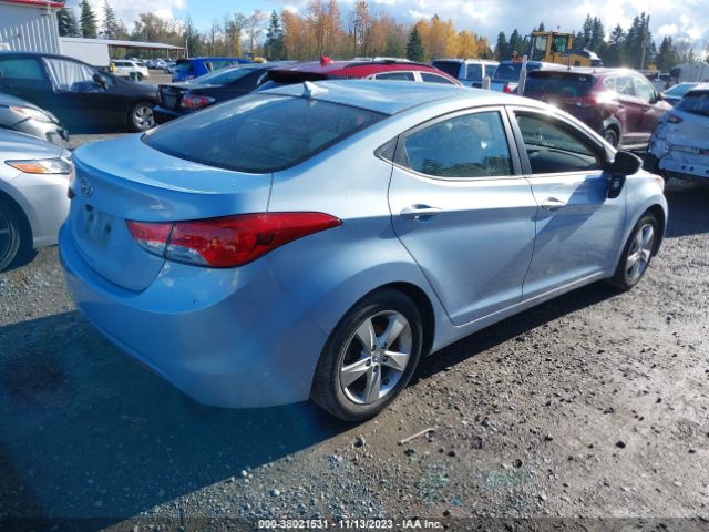 Photo 3 VIN: KMHDH4AE1CU328967 - HYUNDAI ELANTRA 