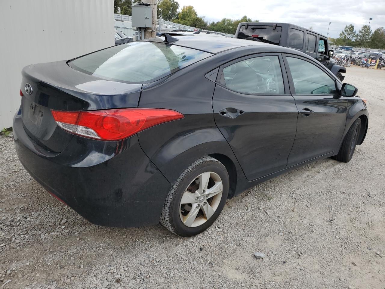 Photo 2 VIN: KMHDH4AE1CU341217 - HYUNDAI ELANTRA 