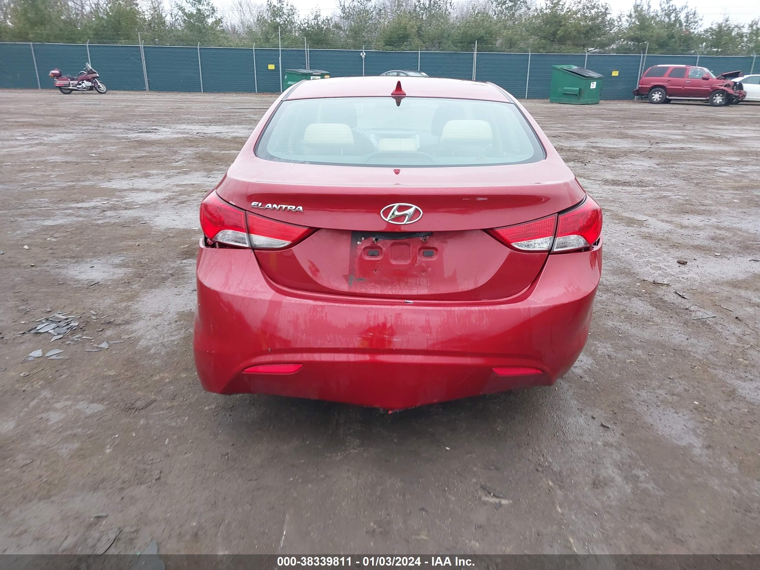 Photo 16 VIN: KMHDH4AE1CU443519 - HYUNDAI ELANTRA 