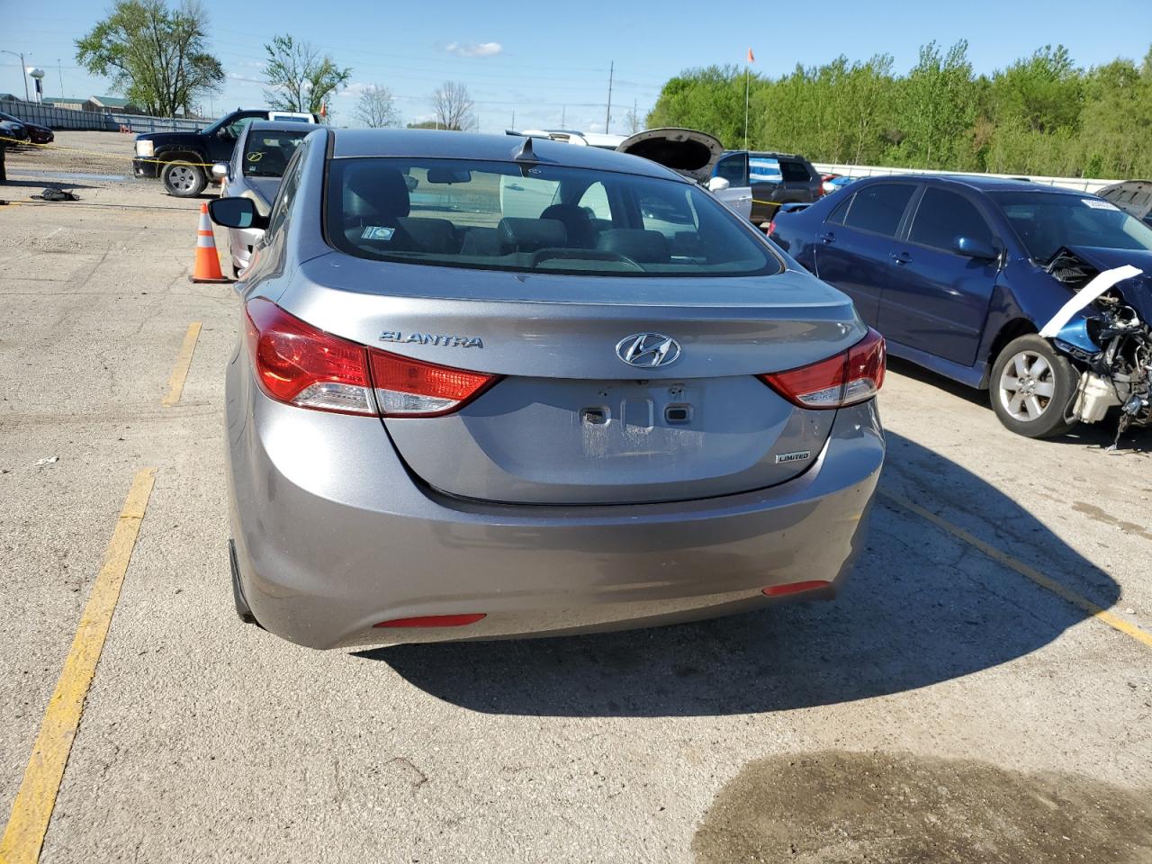 Photo 5 VIN: KMHDH4AE1CU485379 - HYUNDAI ELANTRA 