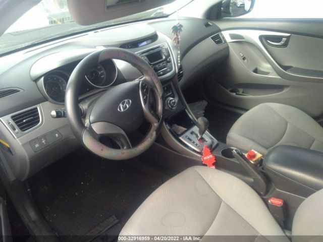 Photo 4 VIN: KMHDH4AE1DU011319 - HYUNDAI ELANTRA 