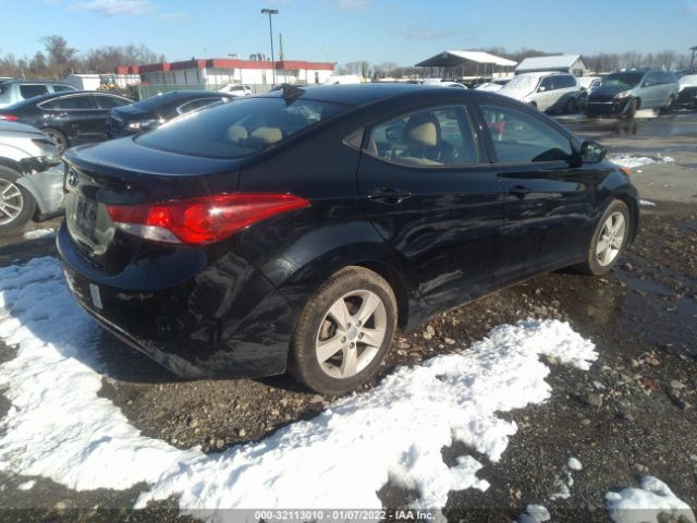 Photo 3 VIN: KMHDH4AE1DU018075 - HYUNDAI ELANTRA 