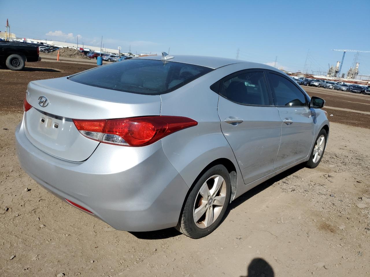 Photo 2 VIN: KMHDH4AE1DU024975 - HYUNDAI ELANTRA 