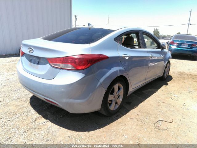 Photo 3 VIN: KMHDH4AE1DU492253 - HYUNDAI ELANTRA 