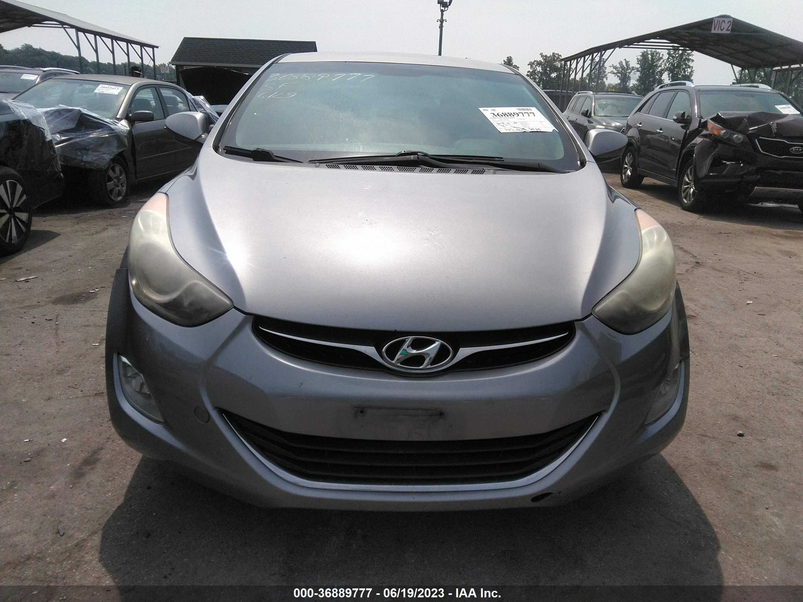 Photo 11 VIN: KMHDH4AE1DU526725 - HYUNDAI ELANTRA 