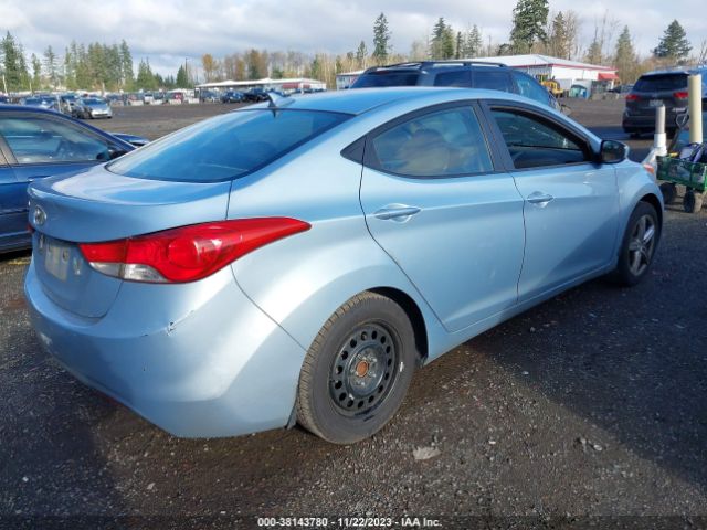 Photo 3 VIN: KMHDH4AE1DU537773 - HYUNDAI ELANTRA 