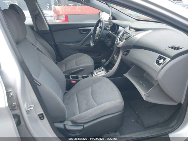 Photo 4 VIN: KMHDH4AE1DU628591 - HYUNDAI ELANTRA 