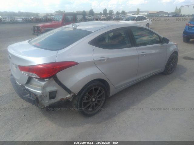 Photo 3 VIN: KMHDH4AE1DU643978 - HYUNDAI ELANTRA 