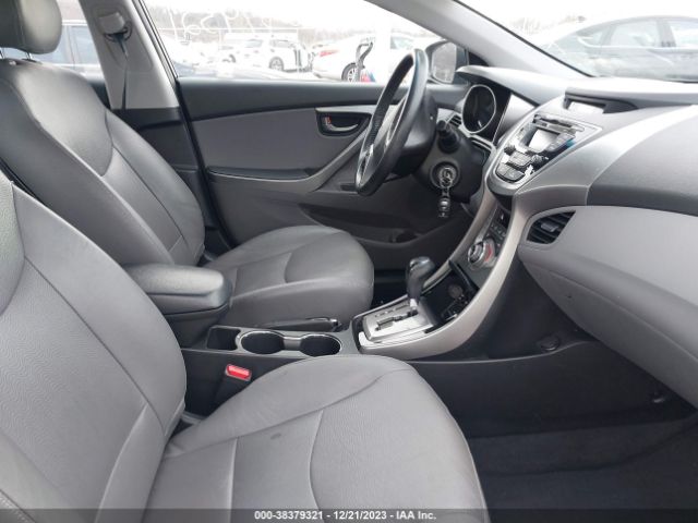 Photo 4 VIN: KMHDH4AE1DU677452 - HYUNDAI ELANTRA 