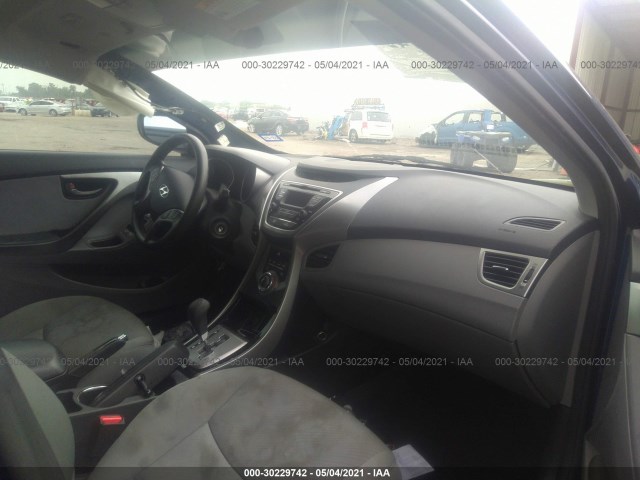 Photo 4 VIN: KMHDH4AE1DU735060 - HYUNDAI ELANTRA 