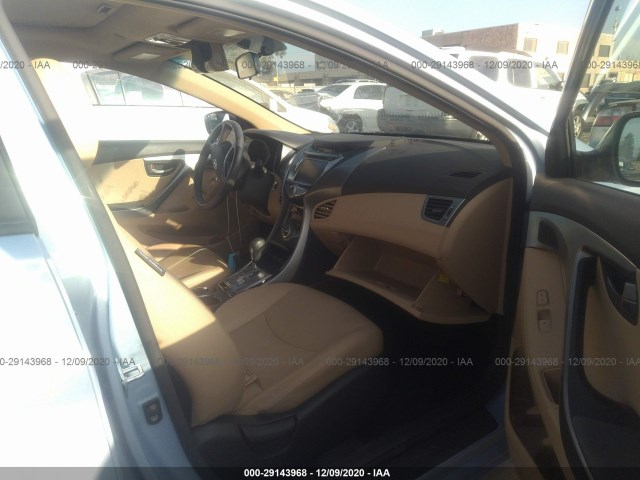 Photo 4 VIN: KMHDH4AE1DU745930 - HYUNDAI ELANTRA 